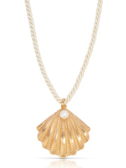 Scallop Shell Pendant Necklace